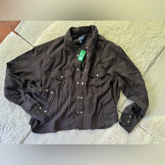 NWT GAP Cropped Denim Western shirt button down brown pearl snap SOLD OUT size M - Picture 2 of 4
